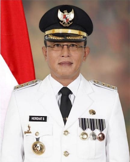 Dr. H. Herdiat Sunarya, M.M.